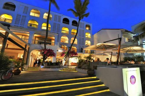 Holland House Beach Hotel