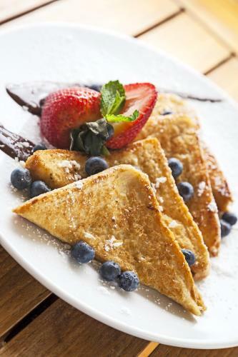 Holland House Beach Hotel