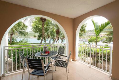 Hotel Divi Little Bay Beach Resort