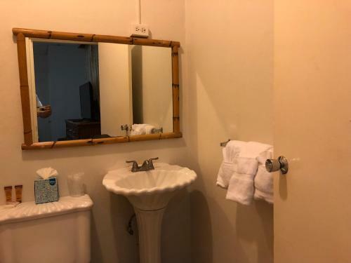 Hostal Casa Caribe Bed And Breakfast