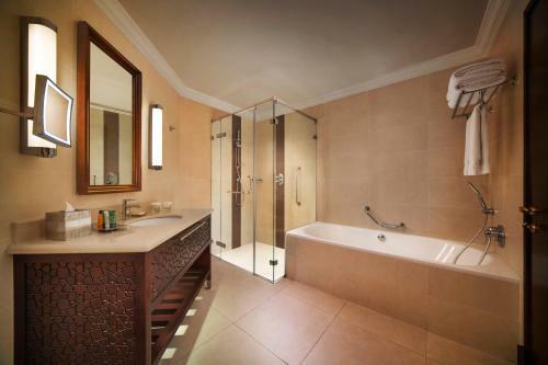 Hotel Hilton Al Hamra Beach & Golf Resort