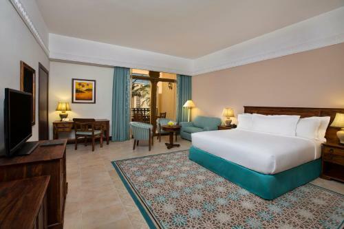Hotel Hilton Al Hamra Beach & Golf Resort