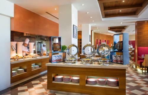 Hotel Hilton Al Hamra Beach & Golf Resort