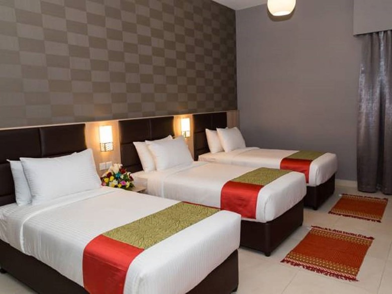 Flora Square Hotel