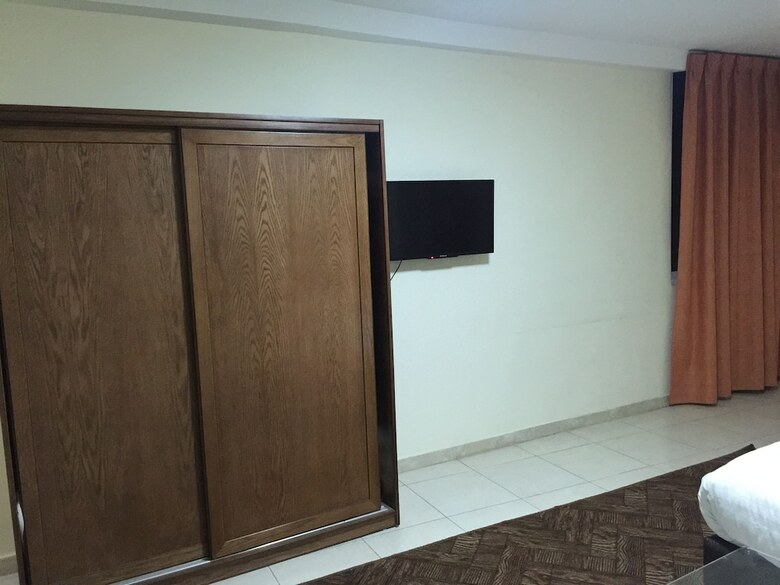 Zaina Plaza Hotel
