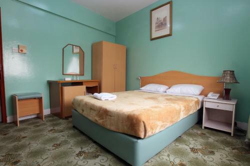 Zaineast Hotel