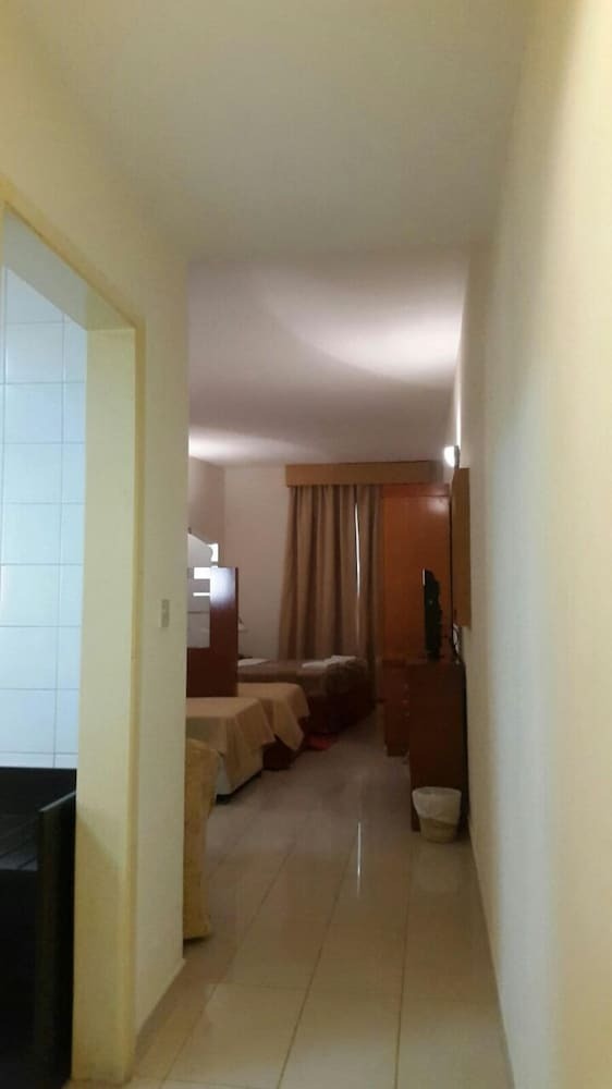 Al Raein Hotel Apartment