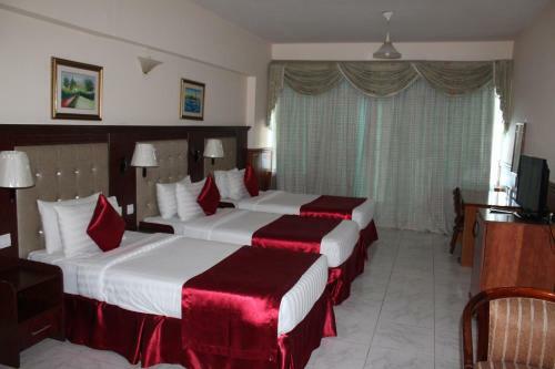Grand Nova Hotel