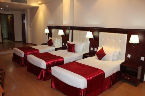 Grand Nova Hotel