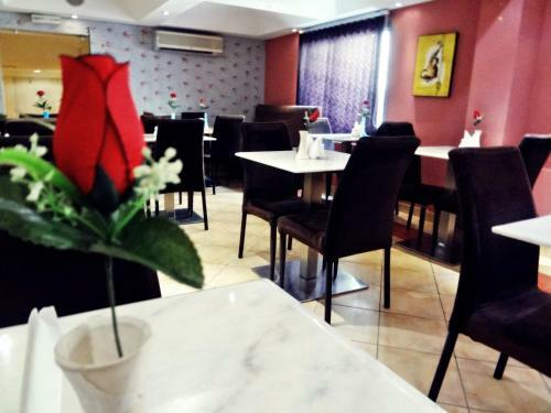 Grand Nova Hotel