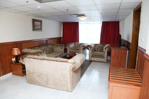 Grand Nova Hotel
