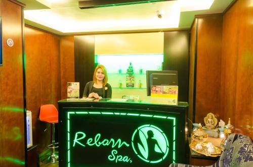 Ramee Guestline Hotel