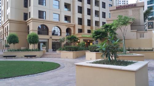 Jumeirah Beach Residence S2 - Four Bedroom Apartment