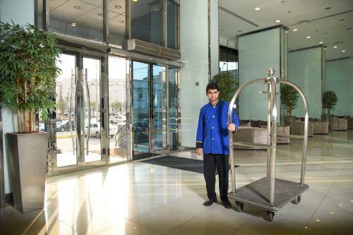 Grand Mayral Hotel