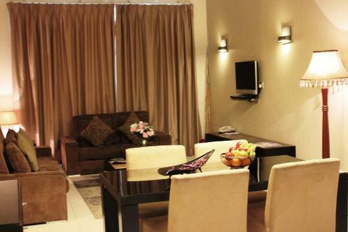Royal Ascot Hotel Apartment - Kirklees 2