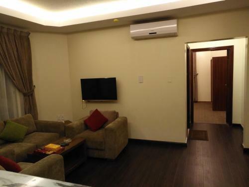 Apartamento Crown Glory Hotel Suites