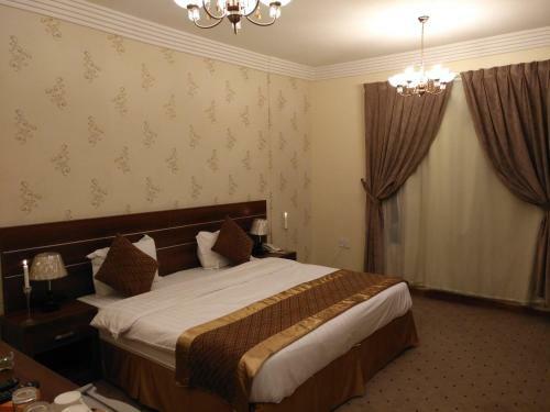 Apartamento Crown Glory Hotel Suites