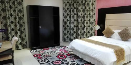 Apartamento Al Janaderia Suites 3