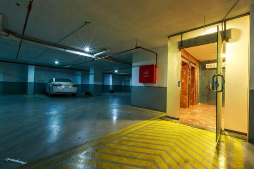 Hotel Manazil Al Dhayf