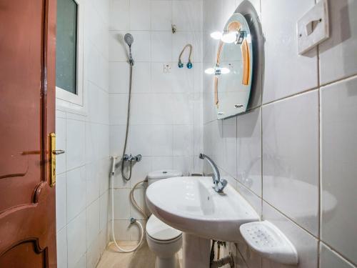 Apartamento Oyo 128 Al Hamra Palace 1