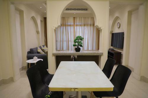Downtown Al Bahar Apartments