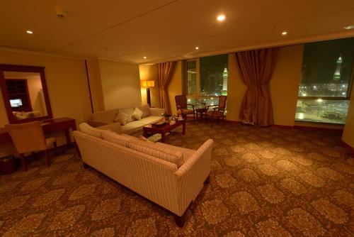 Hotel Retaj Al Bayt Suites