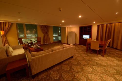 Hotel Retaj Al Bayt Suites