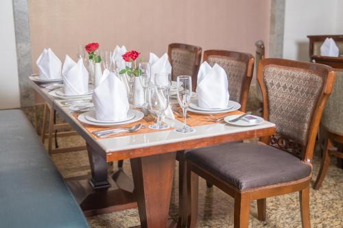 Hotel Retaj Al Bayt Suites