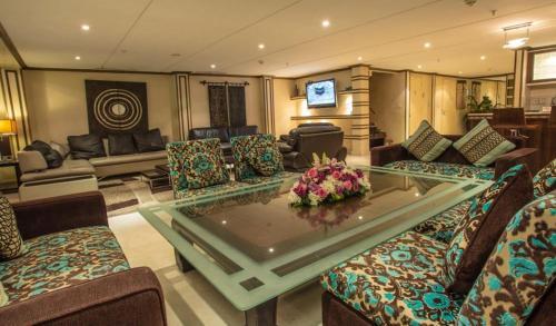Hotel Retaj Al Bayt Suites