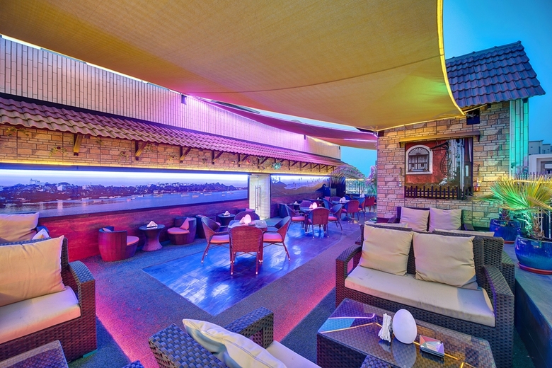 Palm Beach Hotel