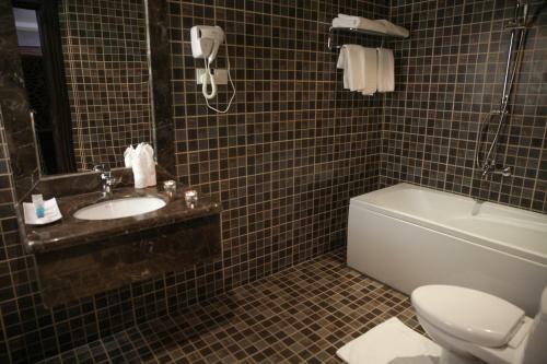 Plaza Business Hotel