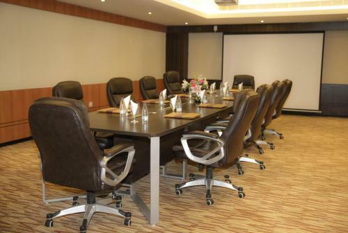 Plaza Business Hotel