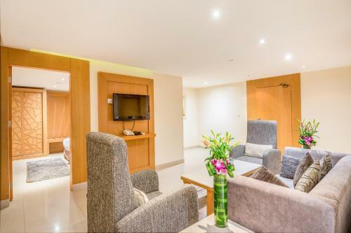 Niara Hotel Apartment Takhasosi