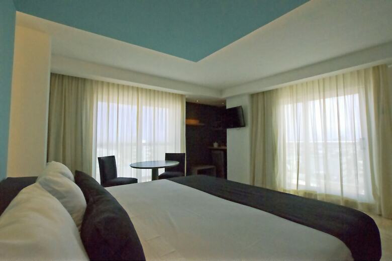 Rivoli Select Hotel