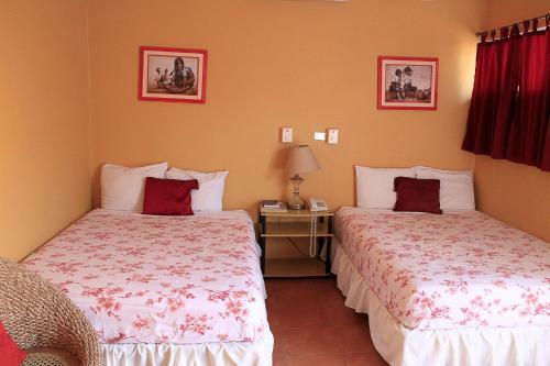 Hotel Y Apartments Los Cisneros