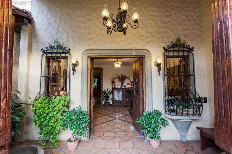 Hotel Los Robles