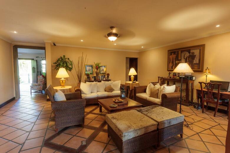 Hotel Los Robles