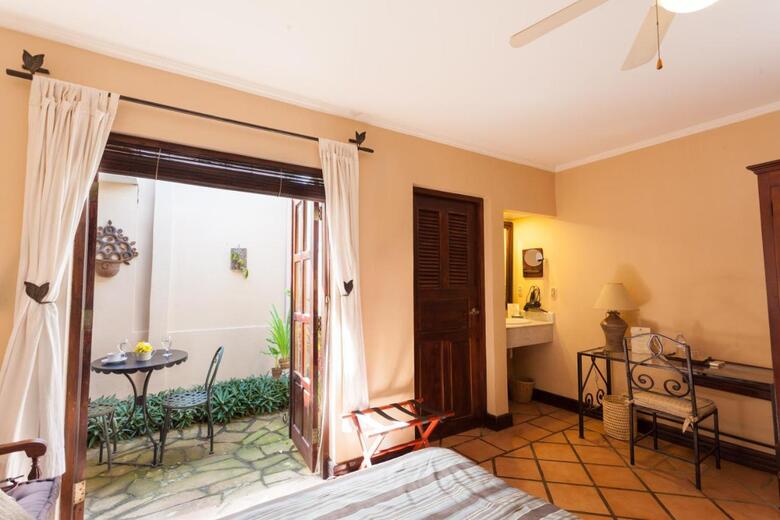 Hotel Los Robles