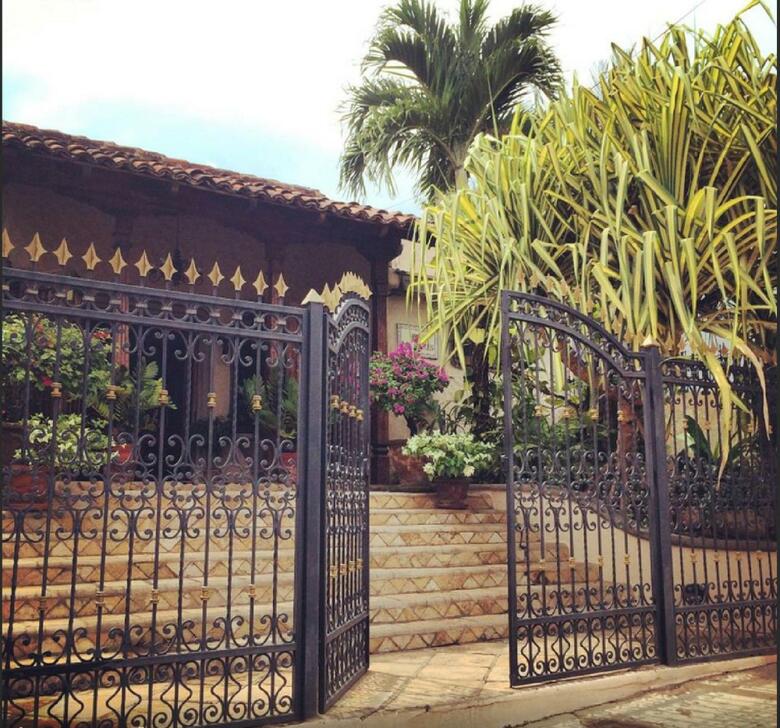 Hotel Los Robles