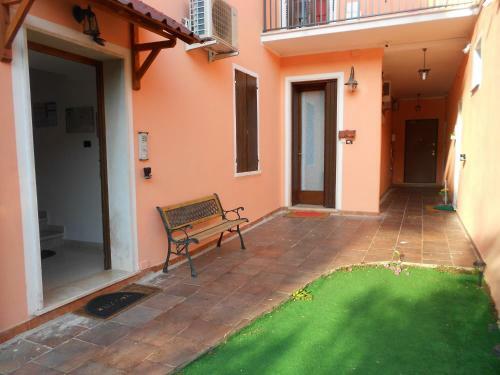 Hostal Arena Holidays Verona