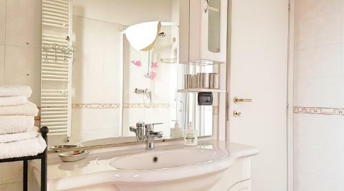 Hostal Arena Holidays Verona