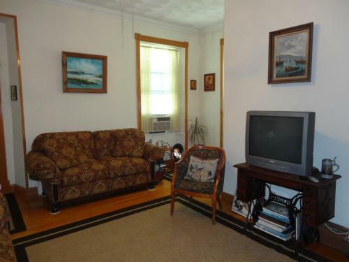 Bed & Breakfast Historic Hill Inn