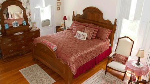 Bed & Breakfast Historic Hill Inn