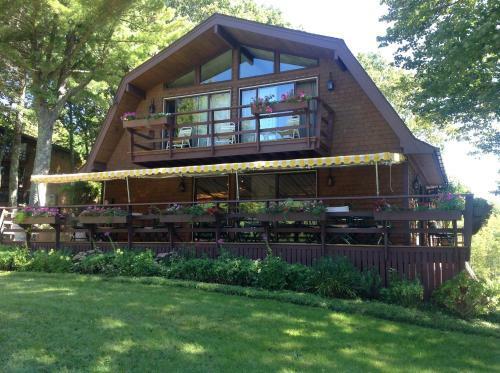 Howard House Lodge B & B