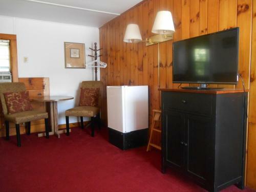 Yardarm Motel