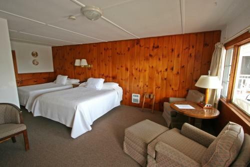 Yardarm Motel