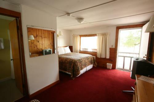 Yardarm Motel