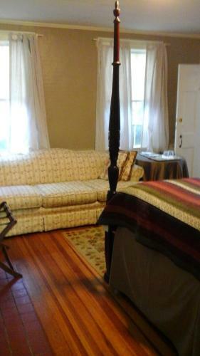 Bed & Breakfast Pepper House Inn