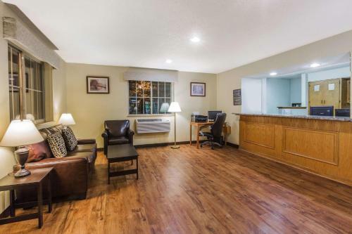 Hotel Super 8 By Wyndham Stroudsburg