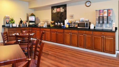 Magnuson Hotel - Fossil Creek